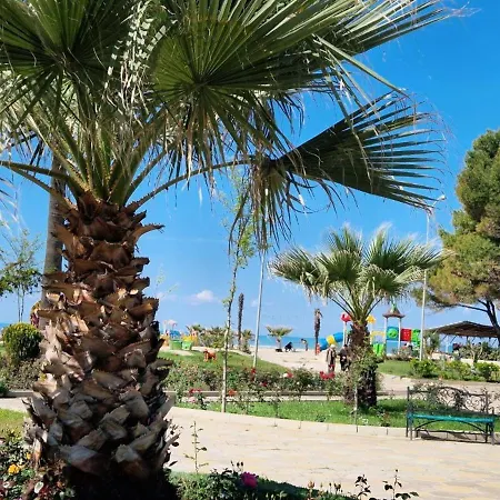 Tropical דירה