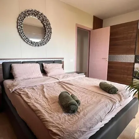Apartment Tropical