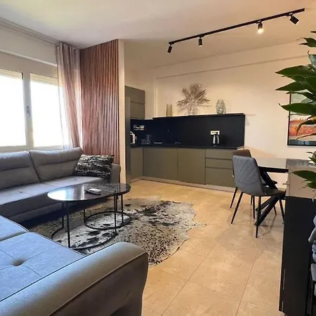 Tropical Apartment *